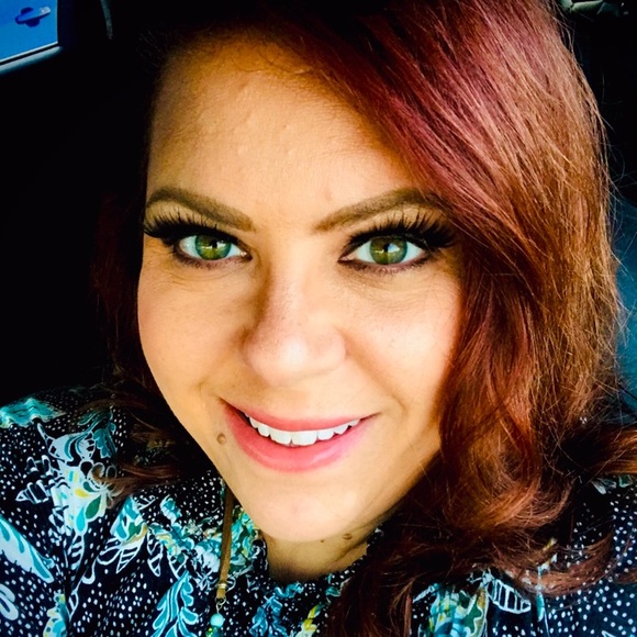 Meet your Posher, Kelly💋S - Picture 1 of 1